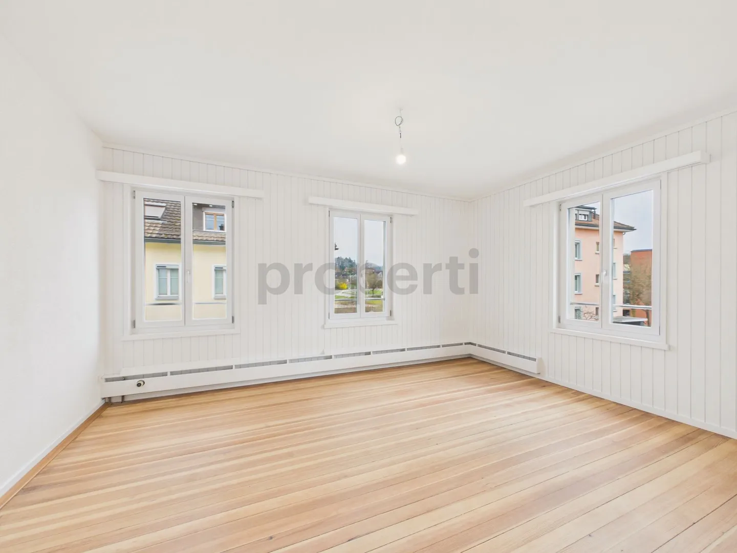 Maison individuelle de 6 pièces récemment rénovée avec sous-sol et station de recharge, Niederuzwil - Photo 2 sur 13