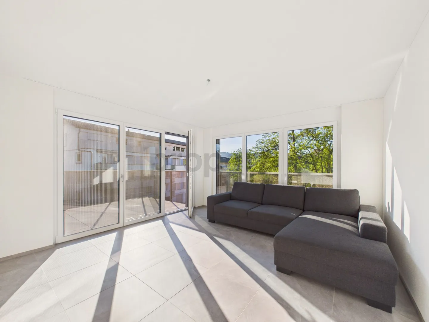 Moderno appartamento attico di 4,5 stanze con balcone, Bülach - Foto 1 di 13