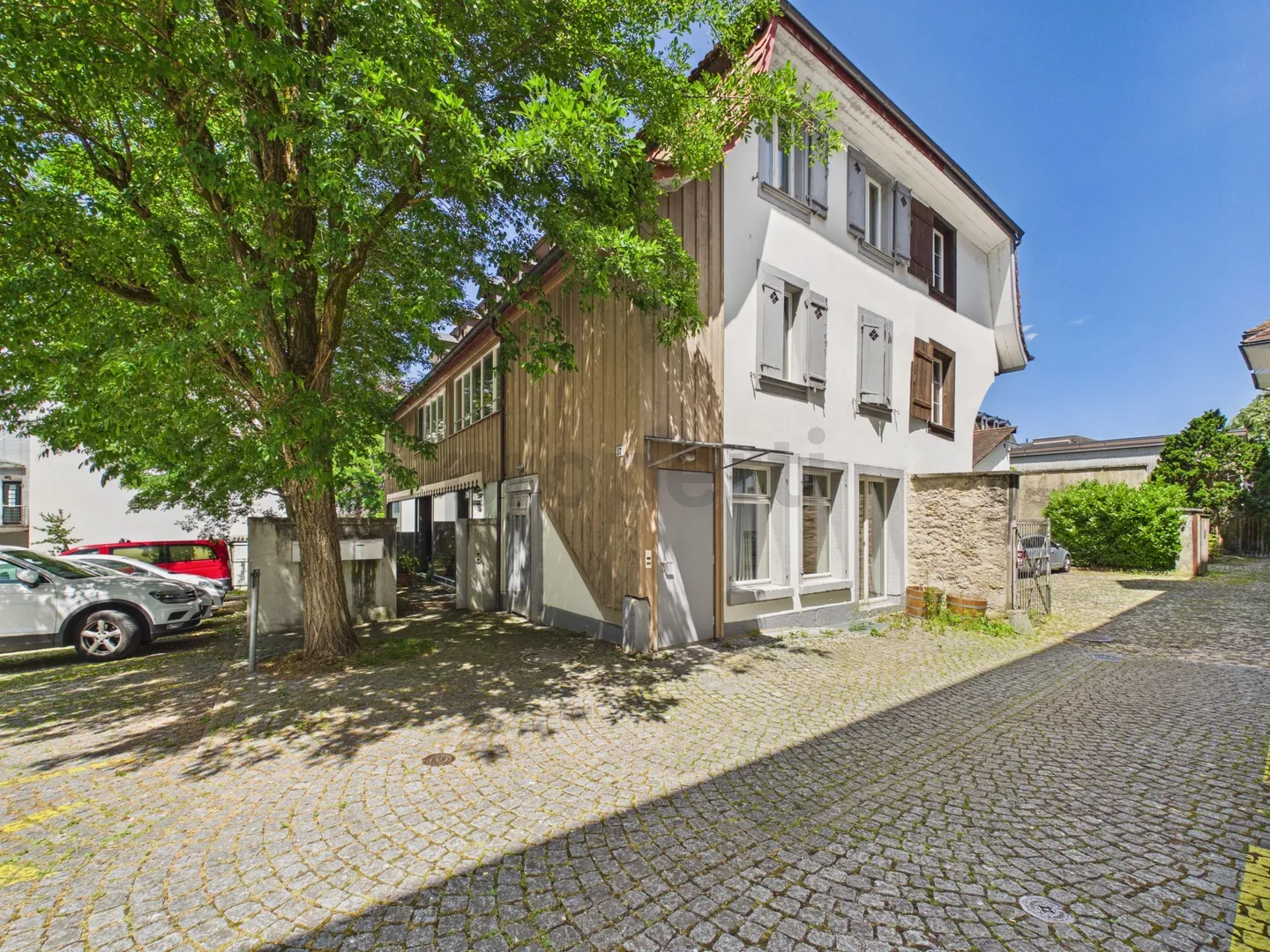 Bijou de loft unique de 2,5 pièces avec âme historique à Aarau - Photo 1 sur 12