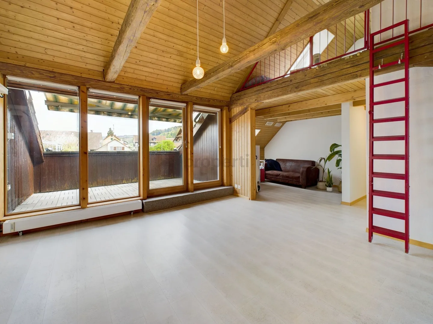 Gemütliches 4.5 Zimmer Attique in Neuenhof - Foto 2 von 13
