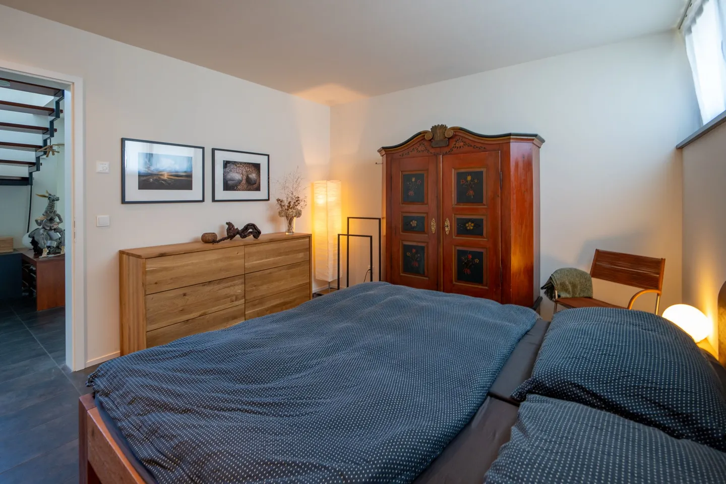 Dreamlike 4-Room Apartment with Lake View in Berlingen - Photo 8 of 13