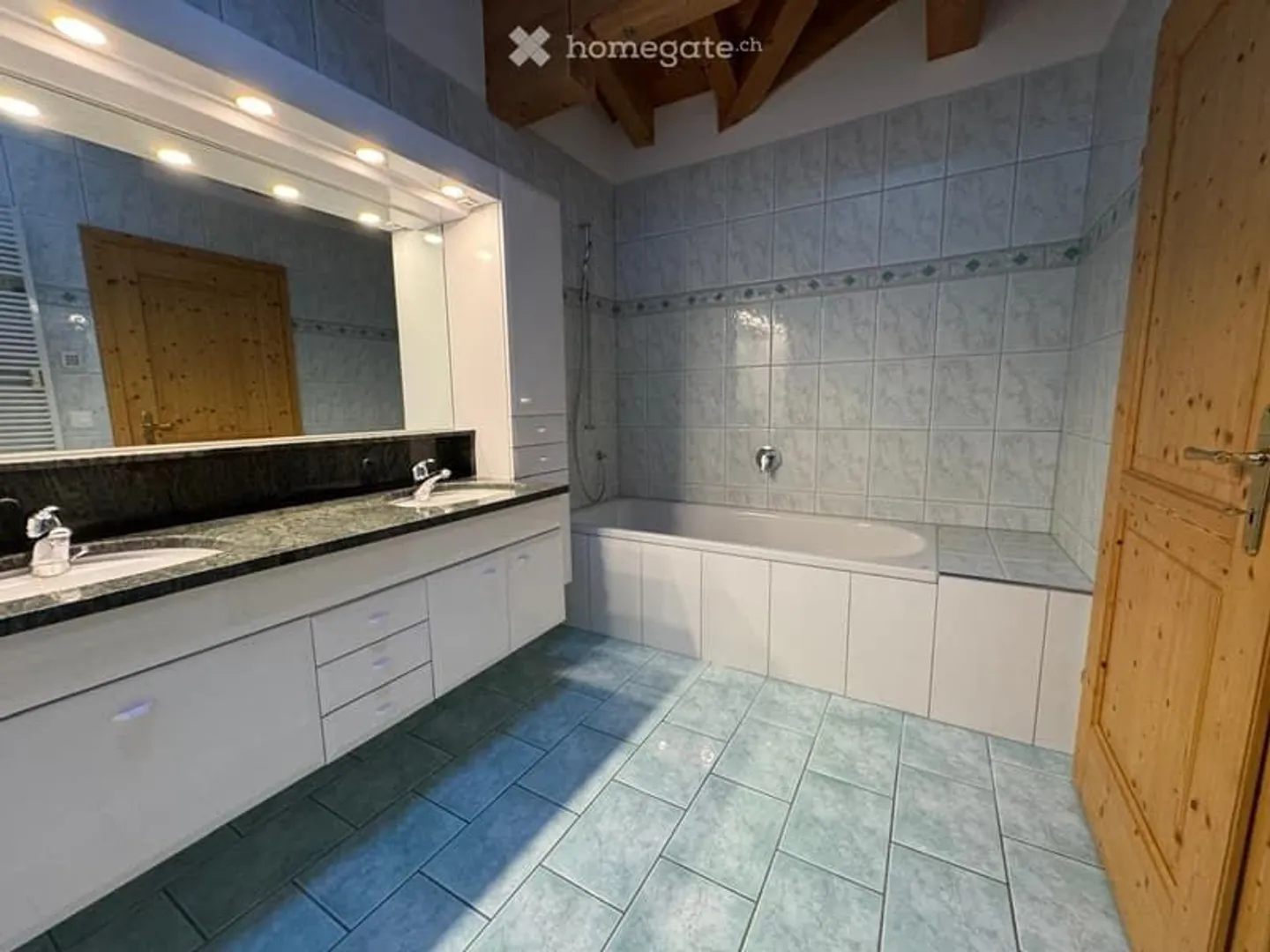 Penthouse spacieux de 5,5 pièces avec vue sur la montagne à Clavadel - Photo 10 sur 13