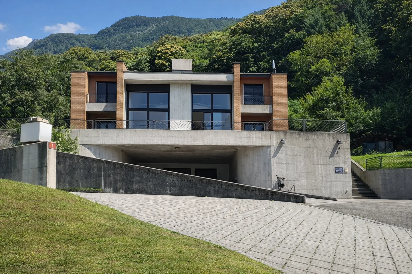 Villa unifamiliale avec vue panoramique - Sant'Antonino - Photo 1 sur 13