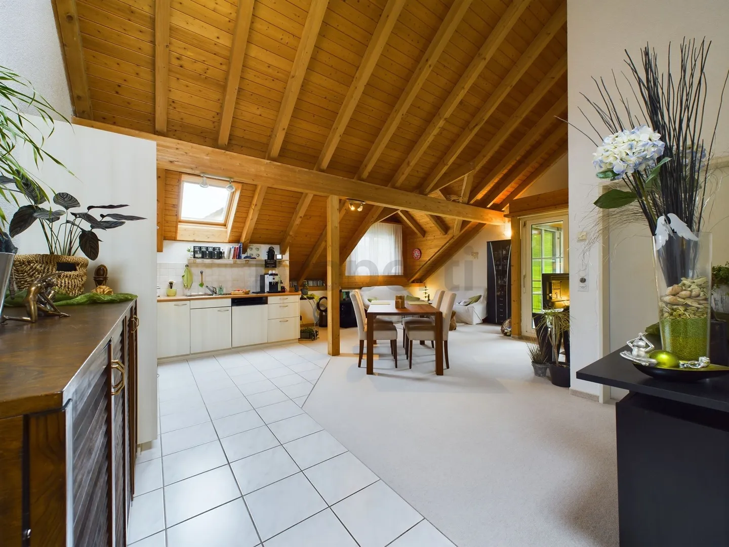 Cozy 3.5-room apartment in Fischenthal with balcony - Photo 1 of 10