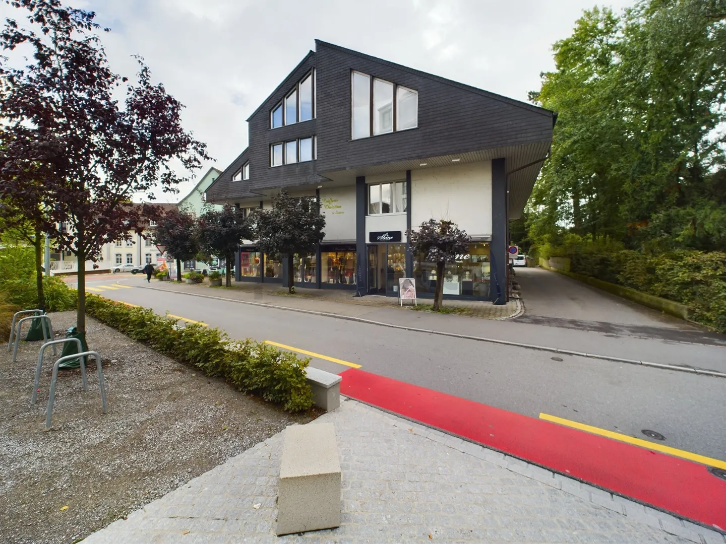 Investieren Sie in Zukunft: Vielseitige Renditeliegenschaft mit enormem Potenzial im Zentrum von Wohlen - Foto 2 von 13