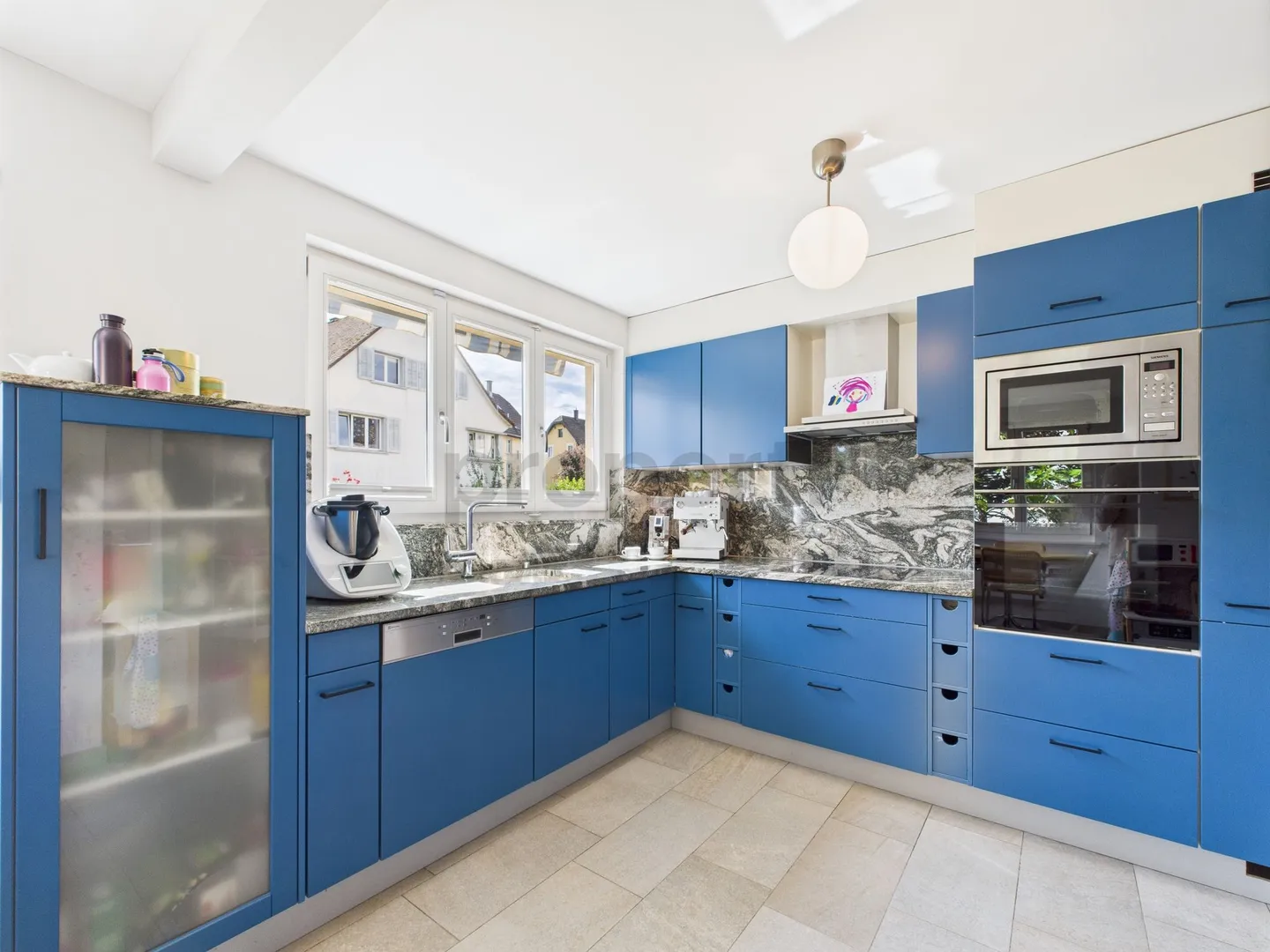 Maison de ville de 5,5 pièces fraîchement rénovée - Photo 4 sur 13