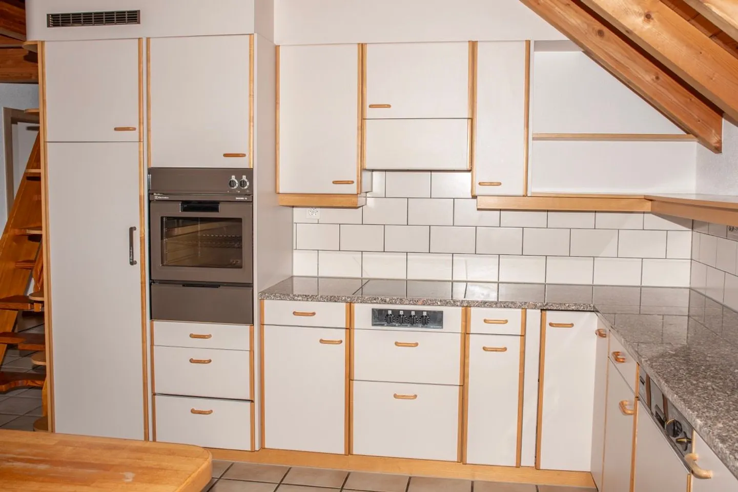 Appartamento affascinante 3.5 stanze nel verde con vista sulla foresta - Foto 2 di 10