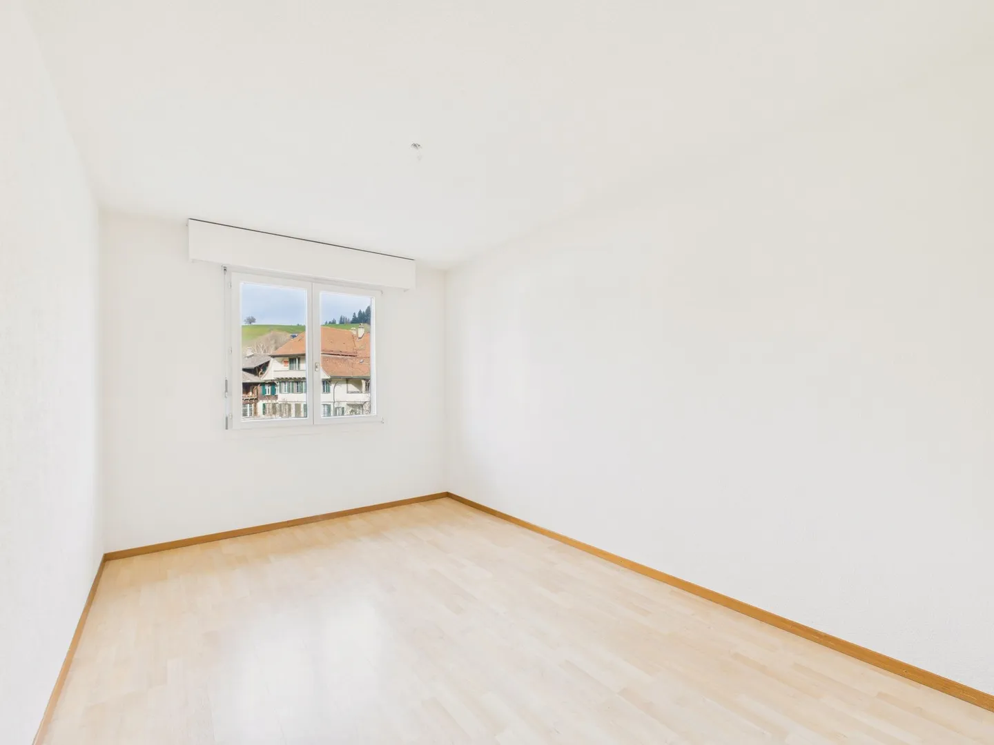 Appartamento soleggiato di 4,5 stanze nel centro di Langnau - Foto 7 di 12