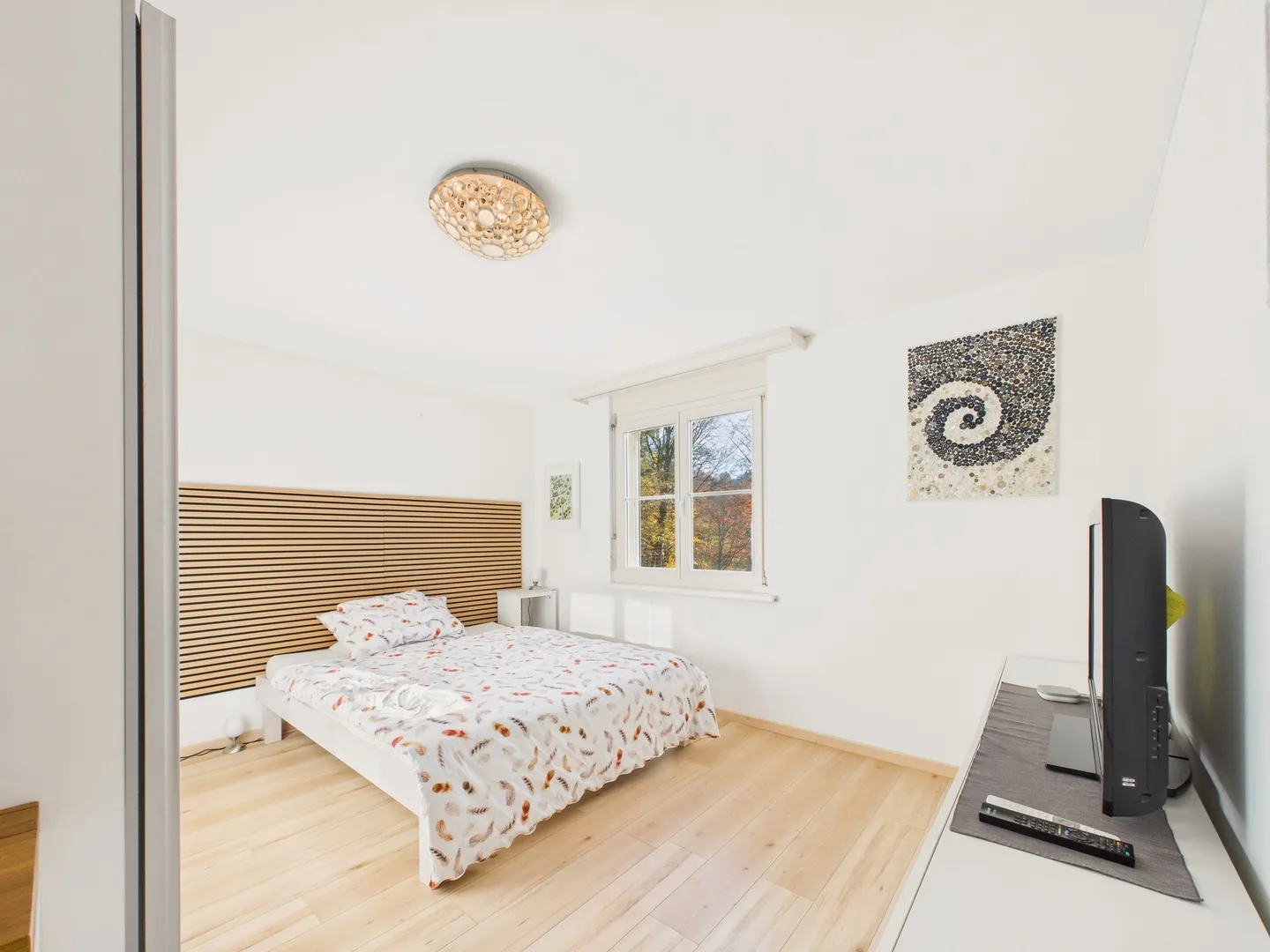 Charming 3.5-room apartment with a view - Photo 4 of 10