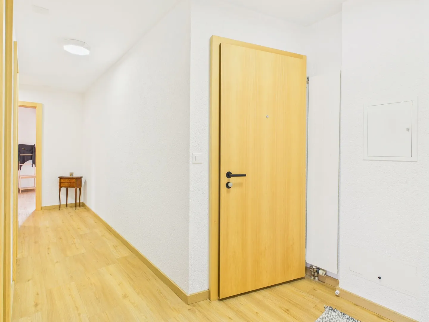 Helles 4,5-Zimmer-Apartment mit atemberaubendem Blick in Sion (Vissigen) - Foto 7 von 11