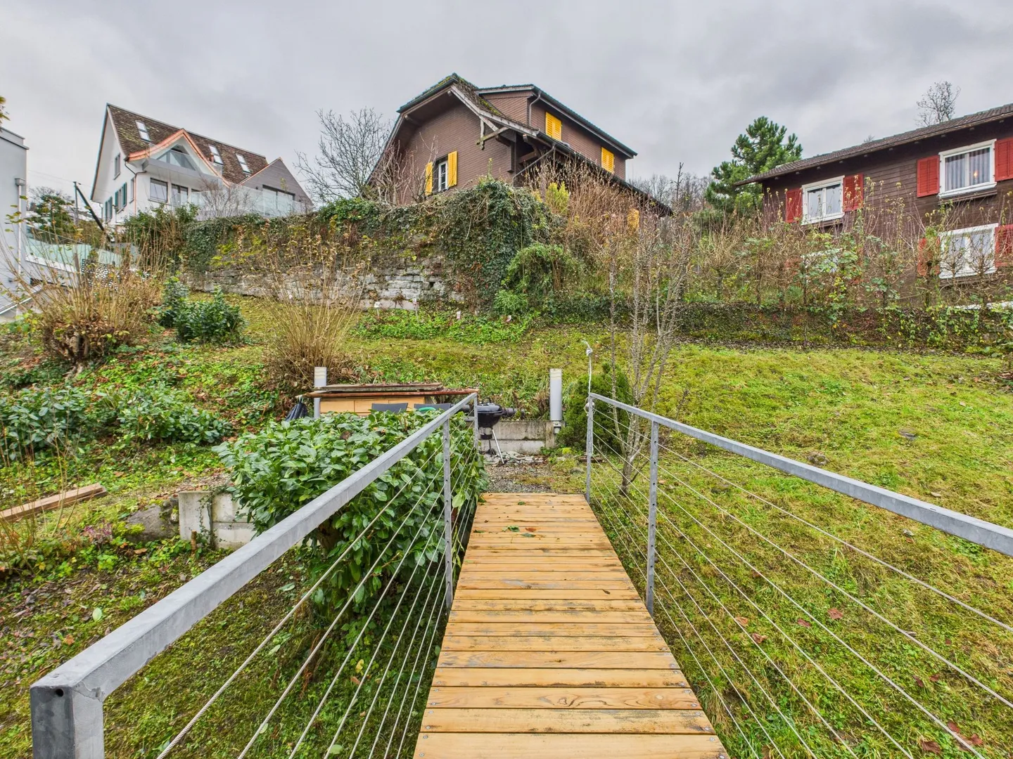Appartement sous les combles moderne de 3,5 pièces avec belle vue dans le charmant Bäch SZ - Photo 6 sur 8