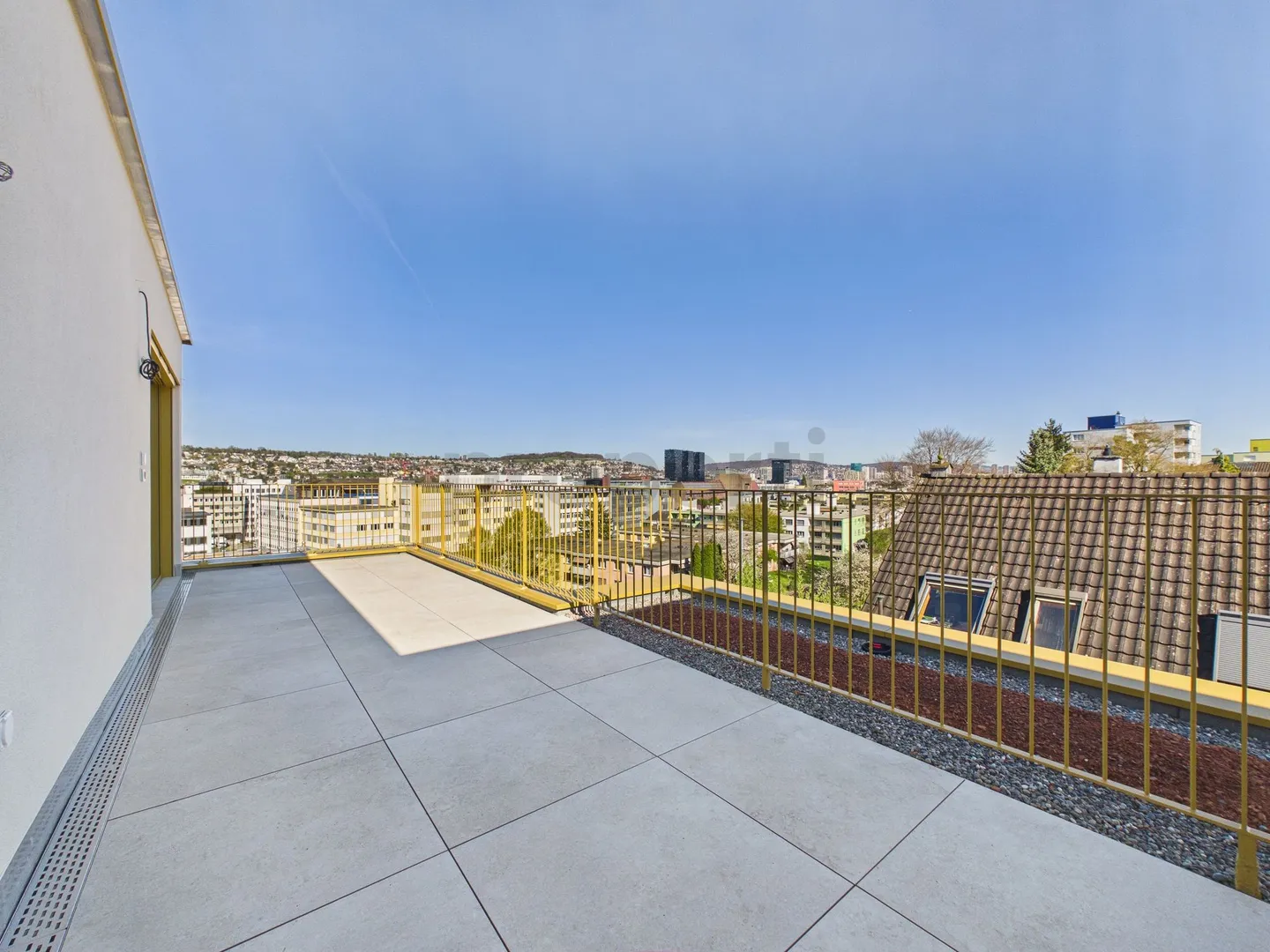 Modern 2.5-room penthouse apartment in Altstetten - New construction 2026 - Photo 4 of 8