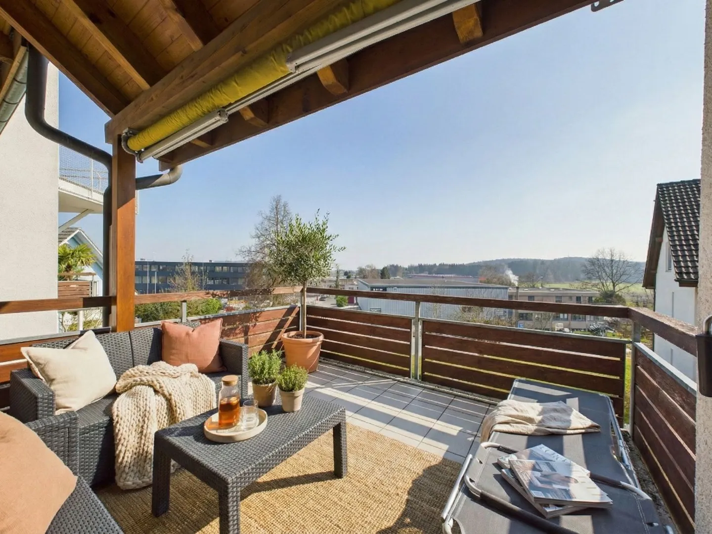 Spacious 5-room apartment with balcony in Affoltern am Albis - Photo 10 of 13