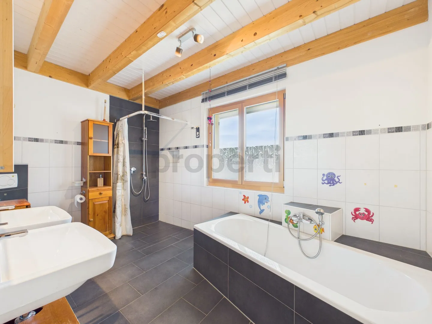 Casa unifamiliare tranquilla di 4,5 stanze con grande terrazza a Breitenbach - Foto 7 di 10