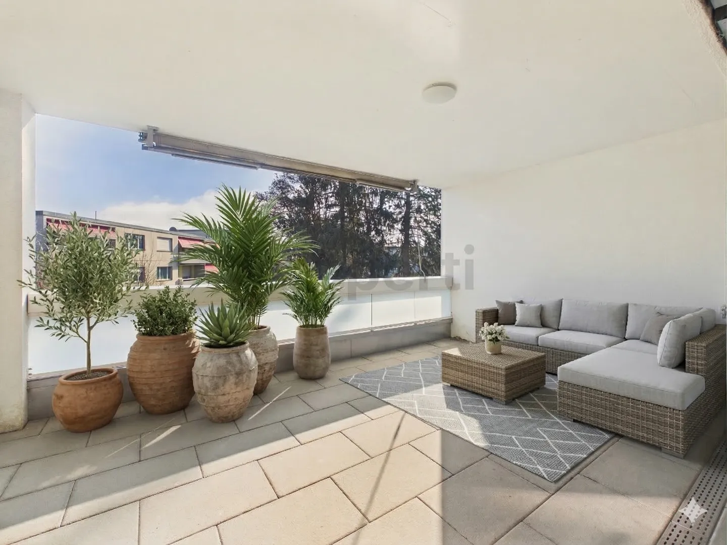 Lumière, Air & Qualité de Vie : Votre Maison Minergie avec 2 Balcons et Véranda à Volketswil - Photo 10 sur 13