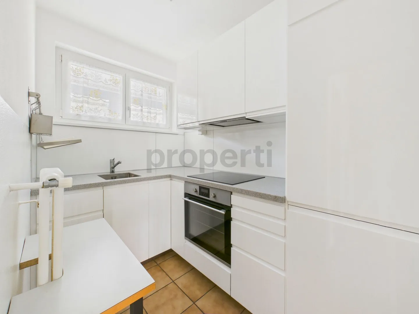 Quiet 2.5-room apartment in Agno / Second home possible - Photo 3 of 8