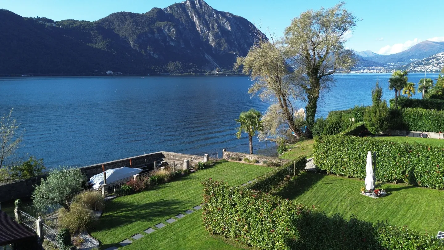 Penthouse élégant avec 4 chambres et vue sur le lac à Bissone - Photo 11 sur 12