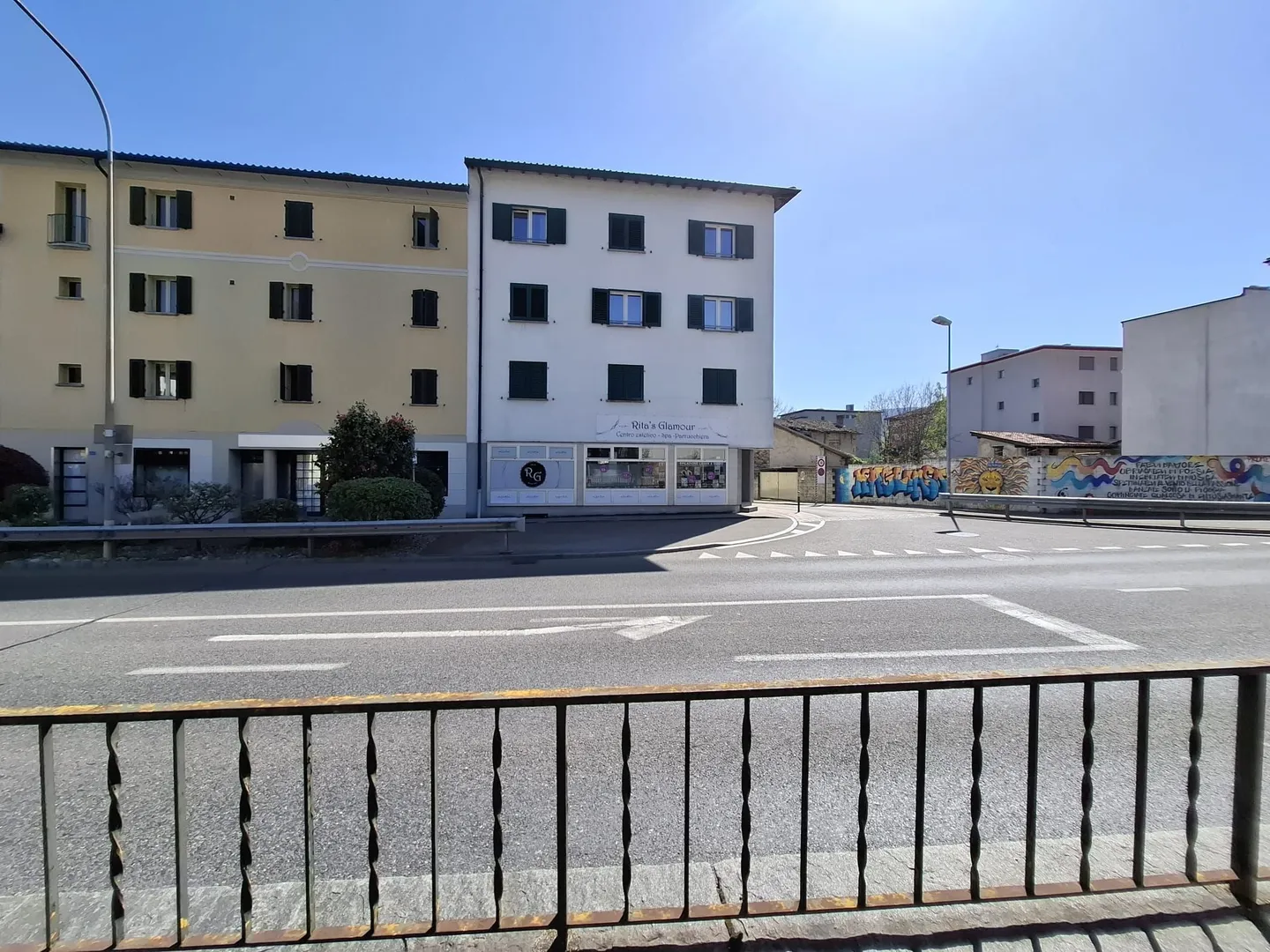 Fantastic property in Magliaso, Canton Ticino - Income-generating building - Photo 2 of 5