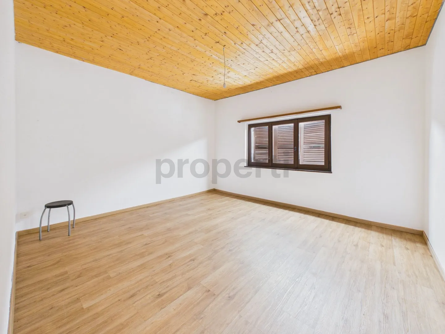 Casa bifamiliare con vista panoramica in zona residenziale di Cugnasco - Photo 9 sur 13