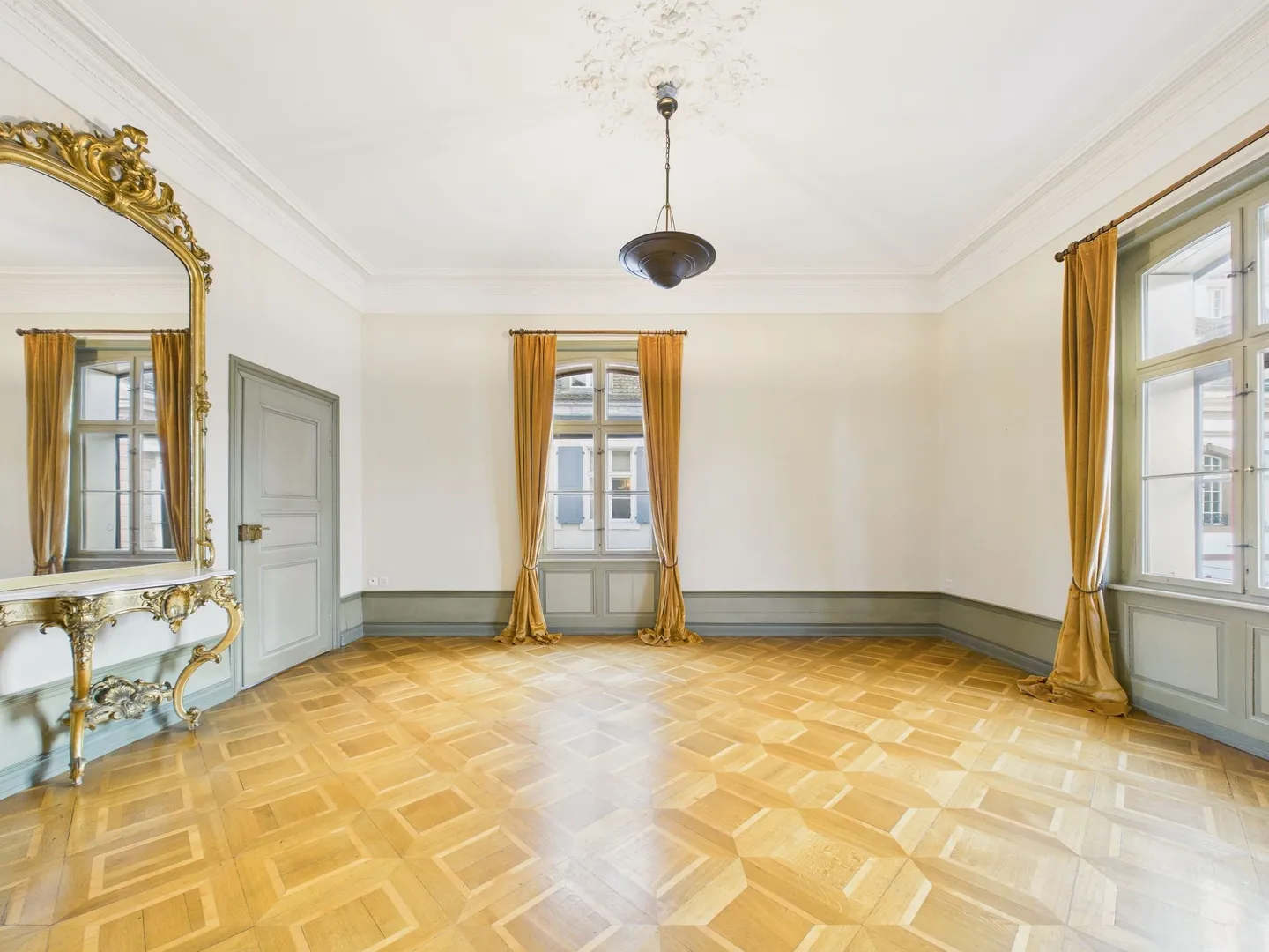 Exclusive 5.5-room apartment in the heart of Basel (temporary until July 2026) - Photo 1 of 13