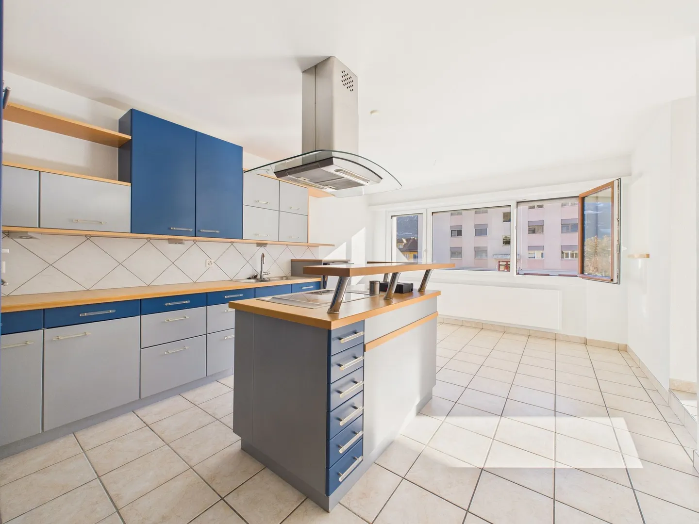 Lumineux appartement de 5 pièces à Granges VS - Foto 2 di 12