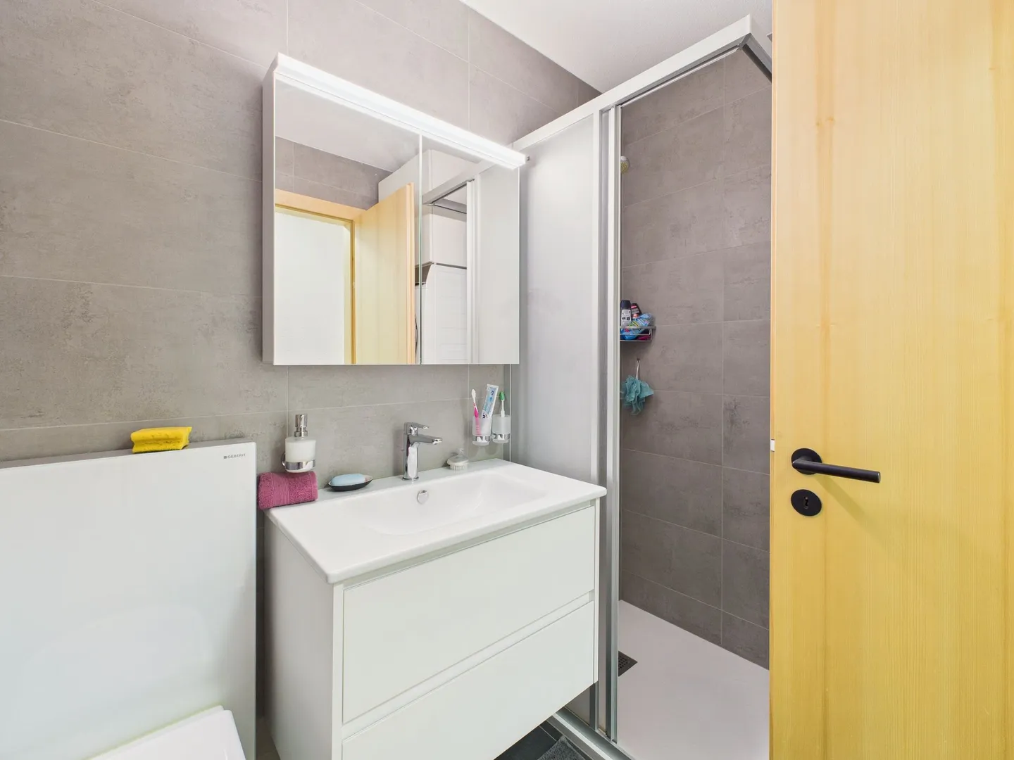 Helles 4,5-Zimmer-Apartment mit atemberaubendem Blick in Sion (Vissigen) - Foto 8 von 11