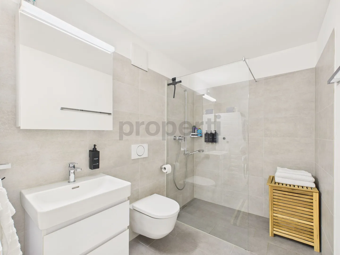 Moderno attico di 4.5 locali con ampio balcone a Wetzikon - Foto 8 di 11