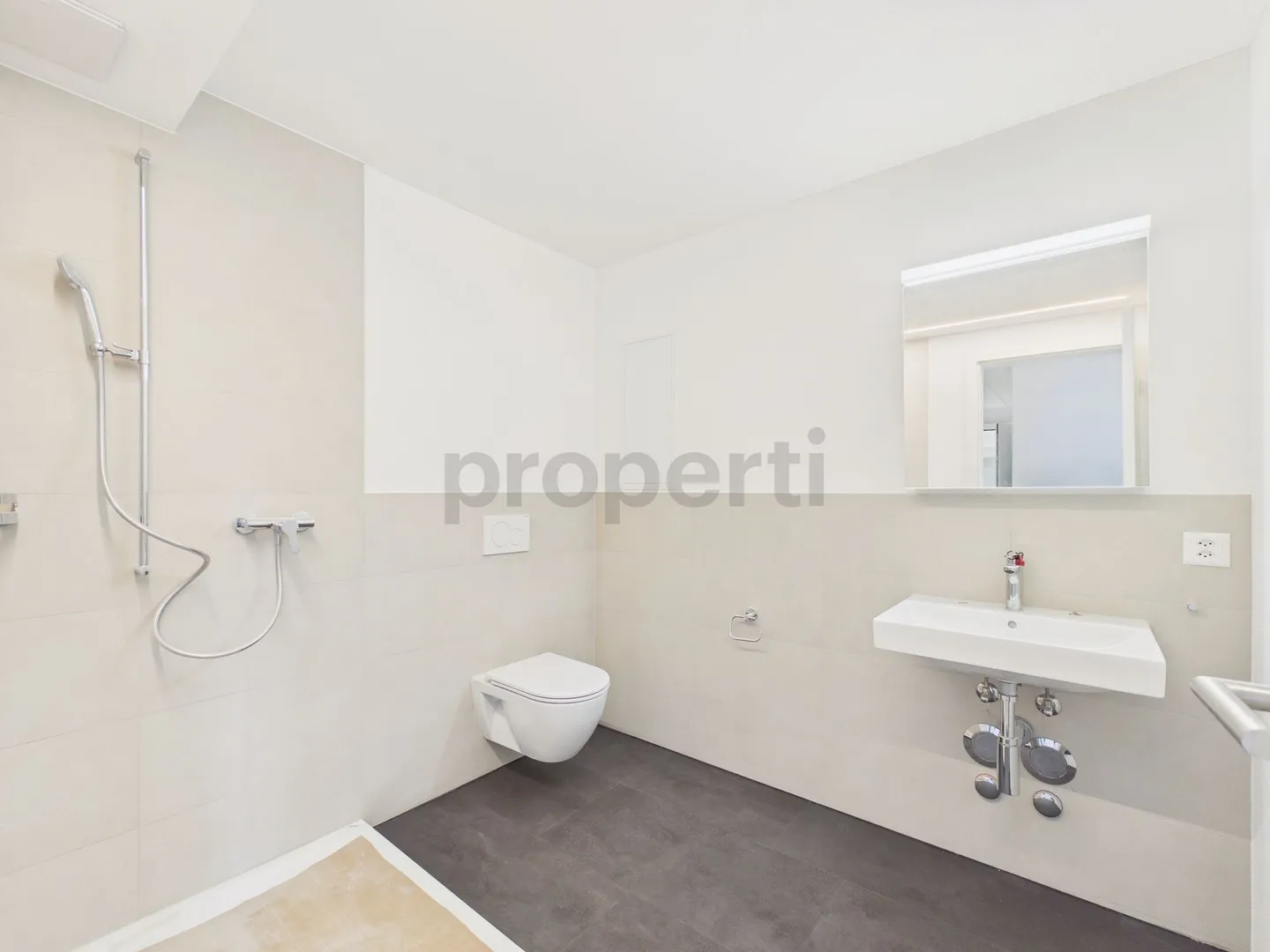 Renoviertes Apartment mit Balkon - Foto 9 von 10