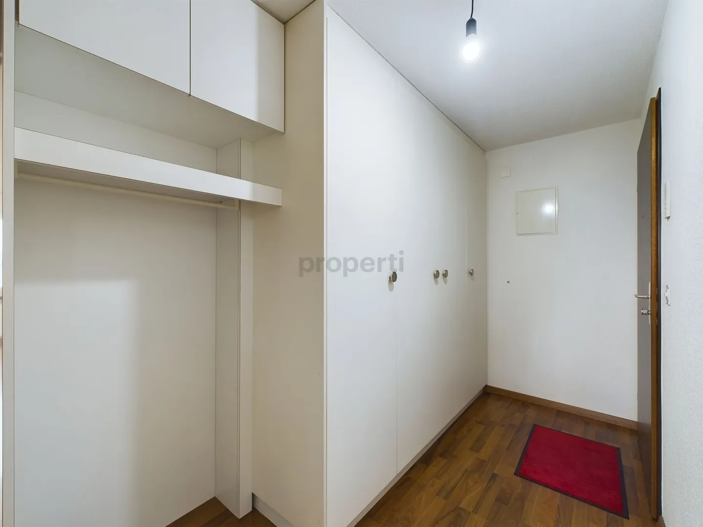 Gemütliches Wohnen mit Seesicht und sonnigem Balkon in steuergünstiger Lage - Foto 4 di 8