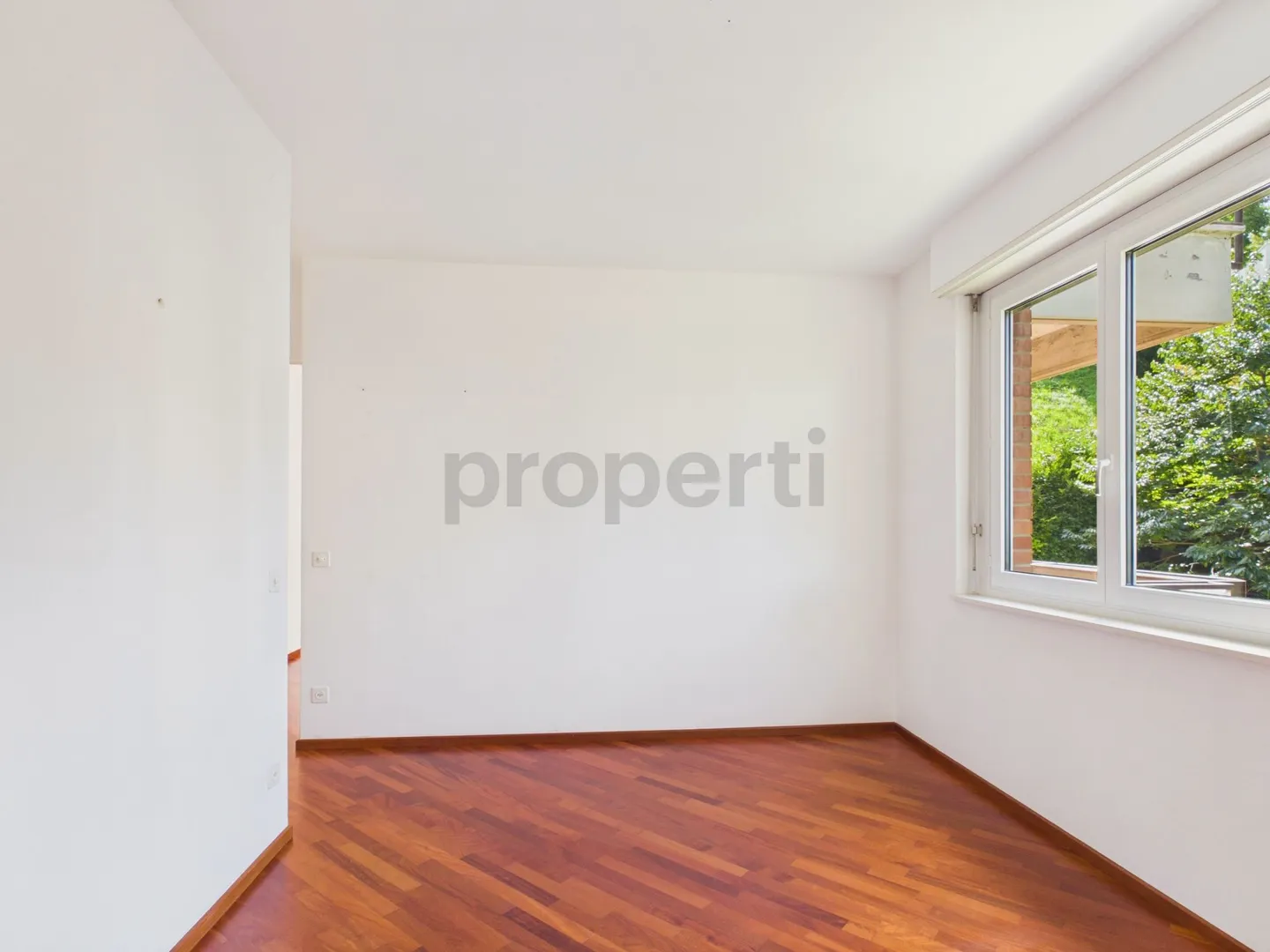 Appartement 2,5 pièces avec vue sur le lac, piscine et toit-terrasse à 360° à Paradiso ! - Photo 7 sur 12