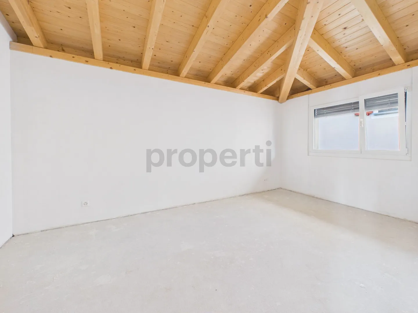 Komplett saniertes Gebäude, funktioneller Grundriss & hohe Energieeffizienz! - Foto 4 von 8