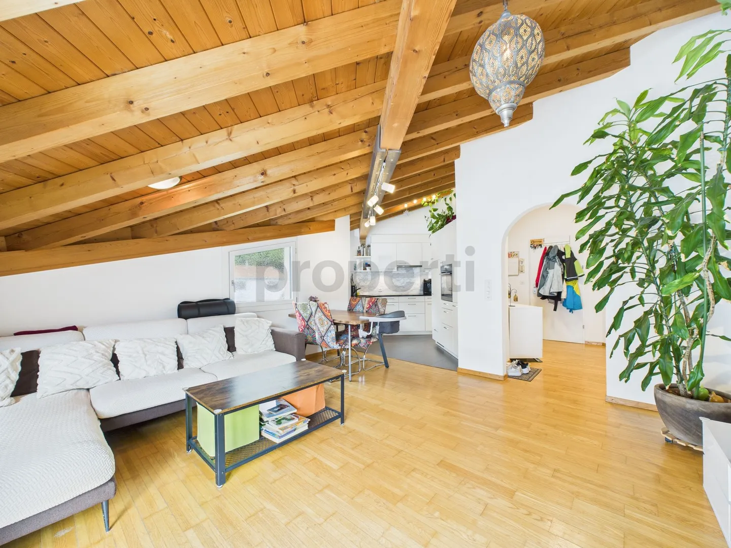 Exclusive 4.5-room penthouse with fantastic light and modern amenities in Untervaz, GR - Photo 4 of 12