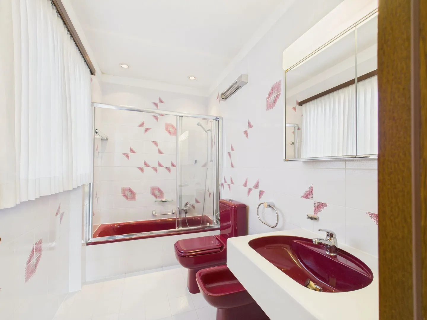 Spacious 6.5-room villa with garden in Davesco-Soragno - Photo 11 of 13