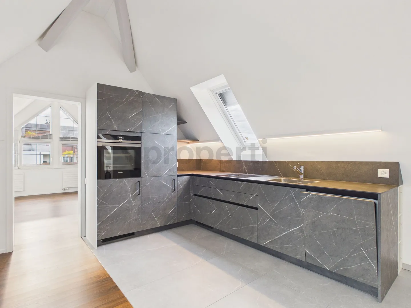 Moderno appartamento con 3 camere e balcone, Güttingen - Foto 2 di 12