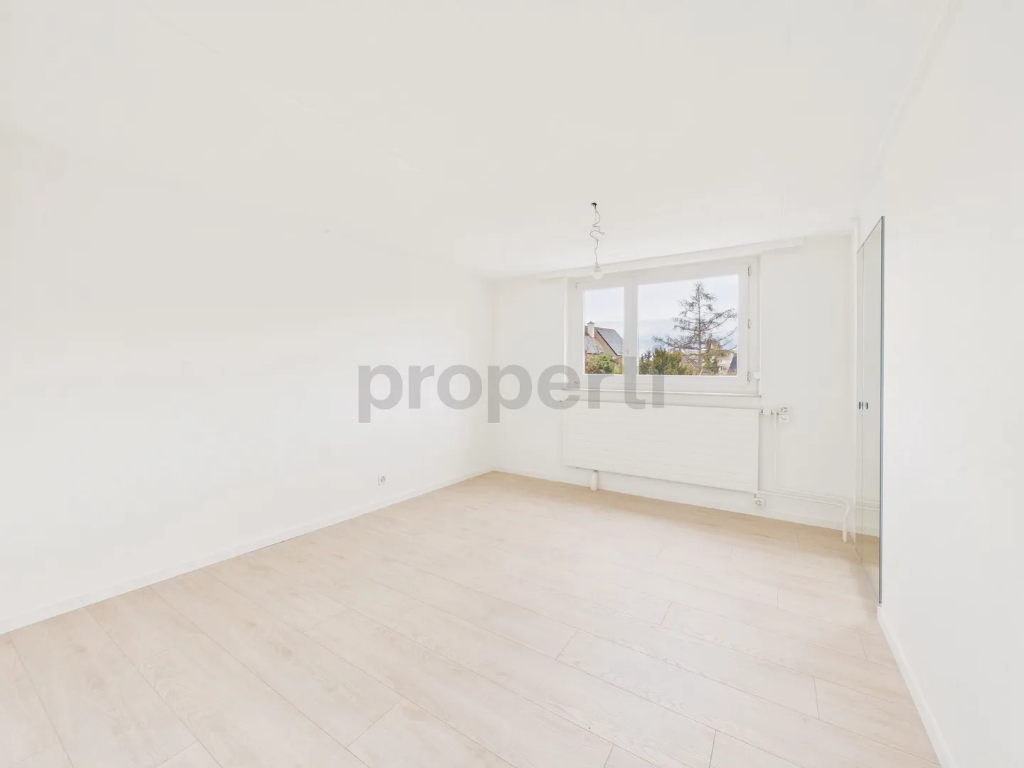 Newly renovated 3-room penthouse with ideal location, Birsfelden - Photo 5 of 7