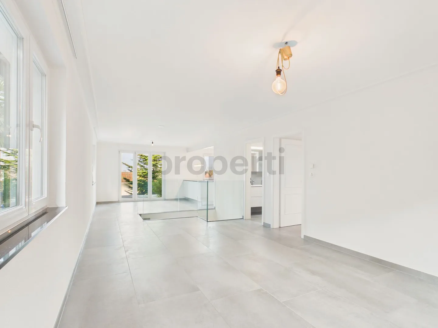 Moderna casa unifamiliare di 4,5 locali con balcone, Füllinsdorf - Foto 2 di 13