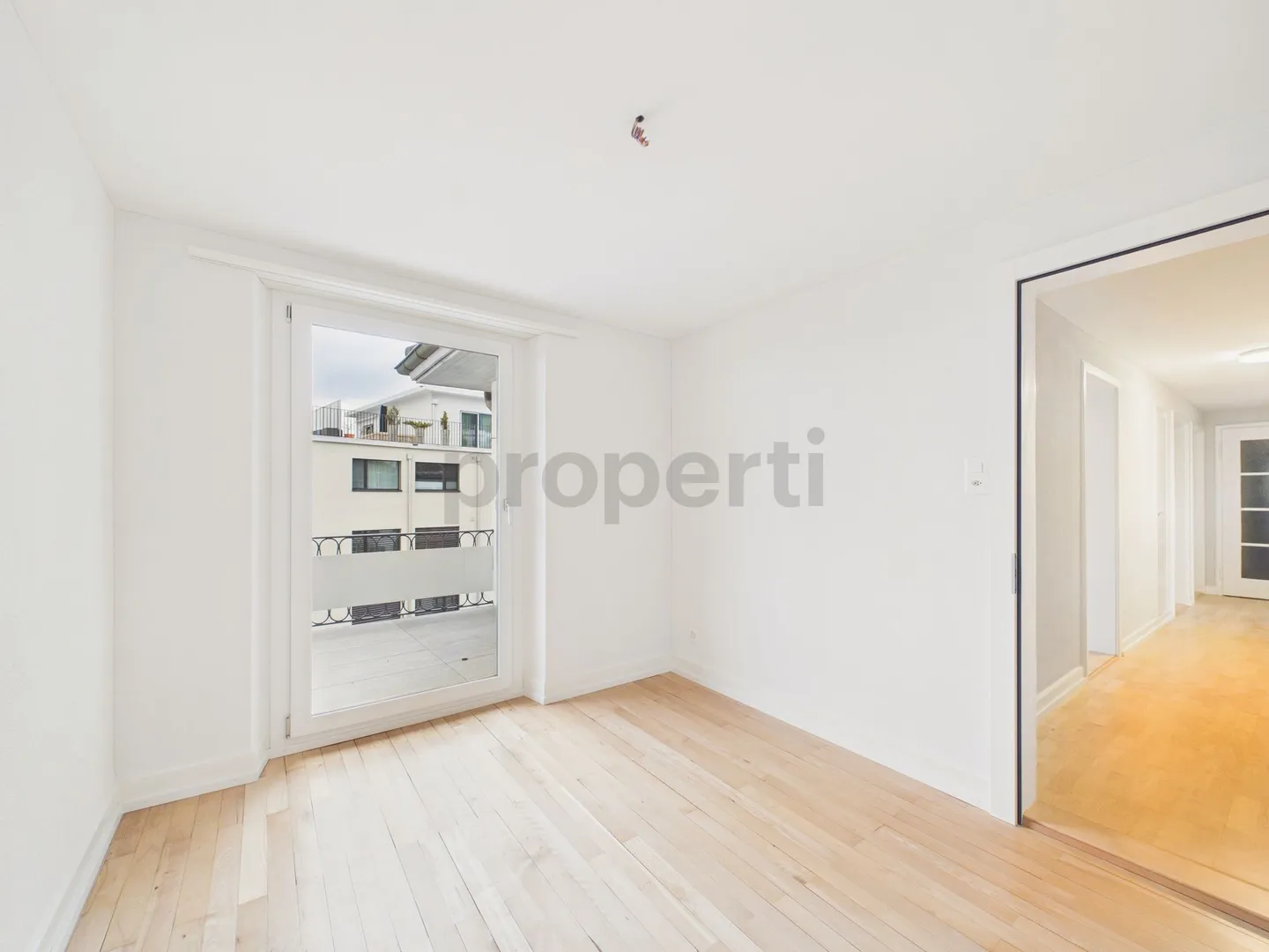 Appartamento moderno con 4 stanze e balcone, Ibach - Foto 5 di 9