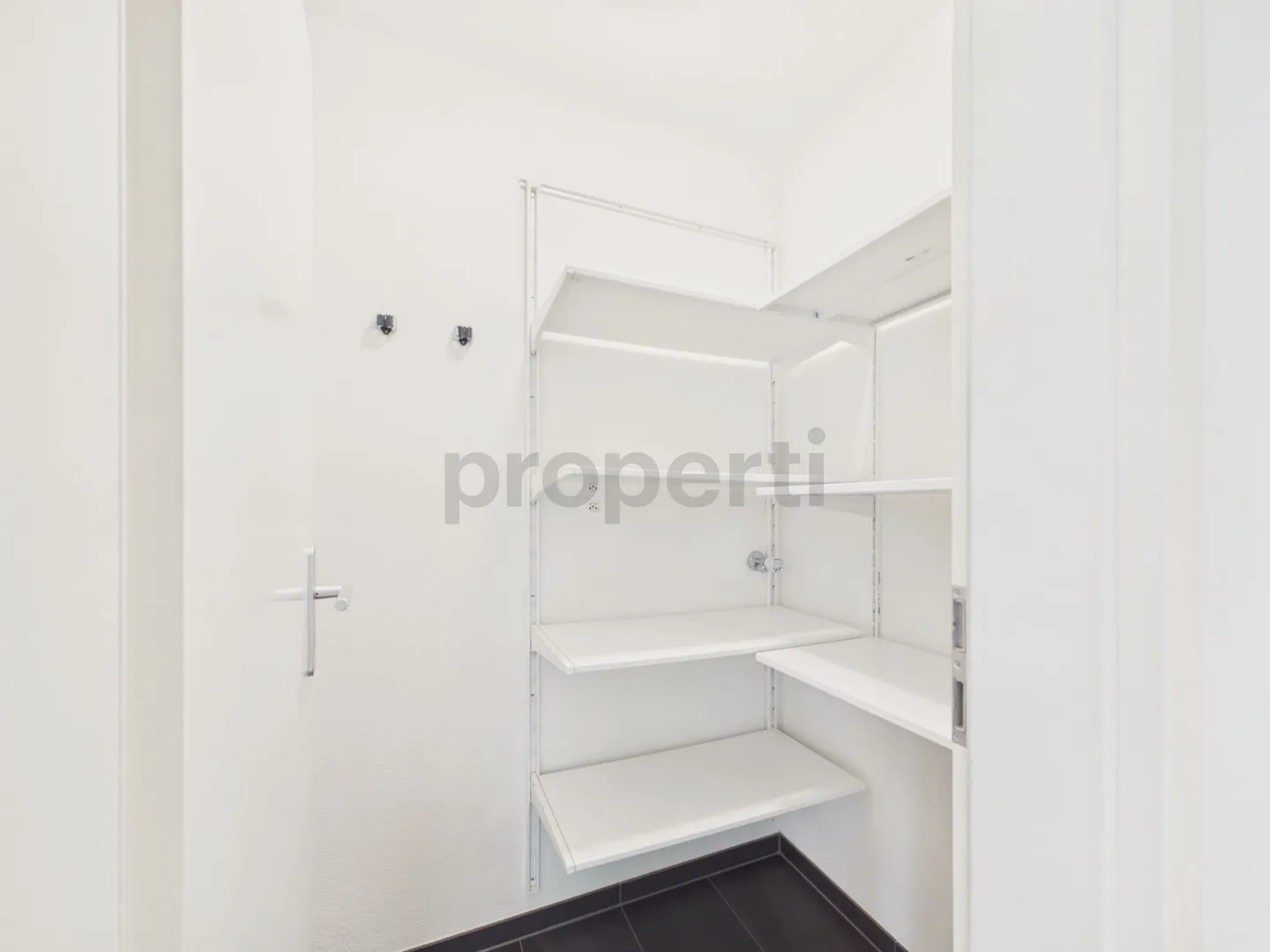 Moderne 4.5-Zimmer-Wohnung - Foto 7 von 11