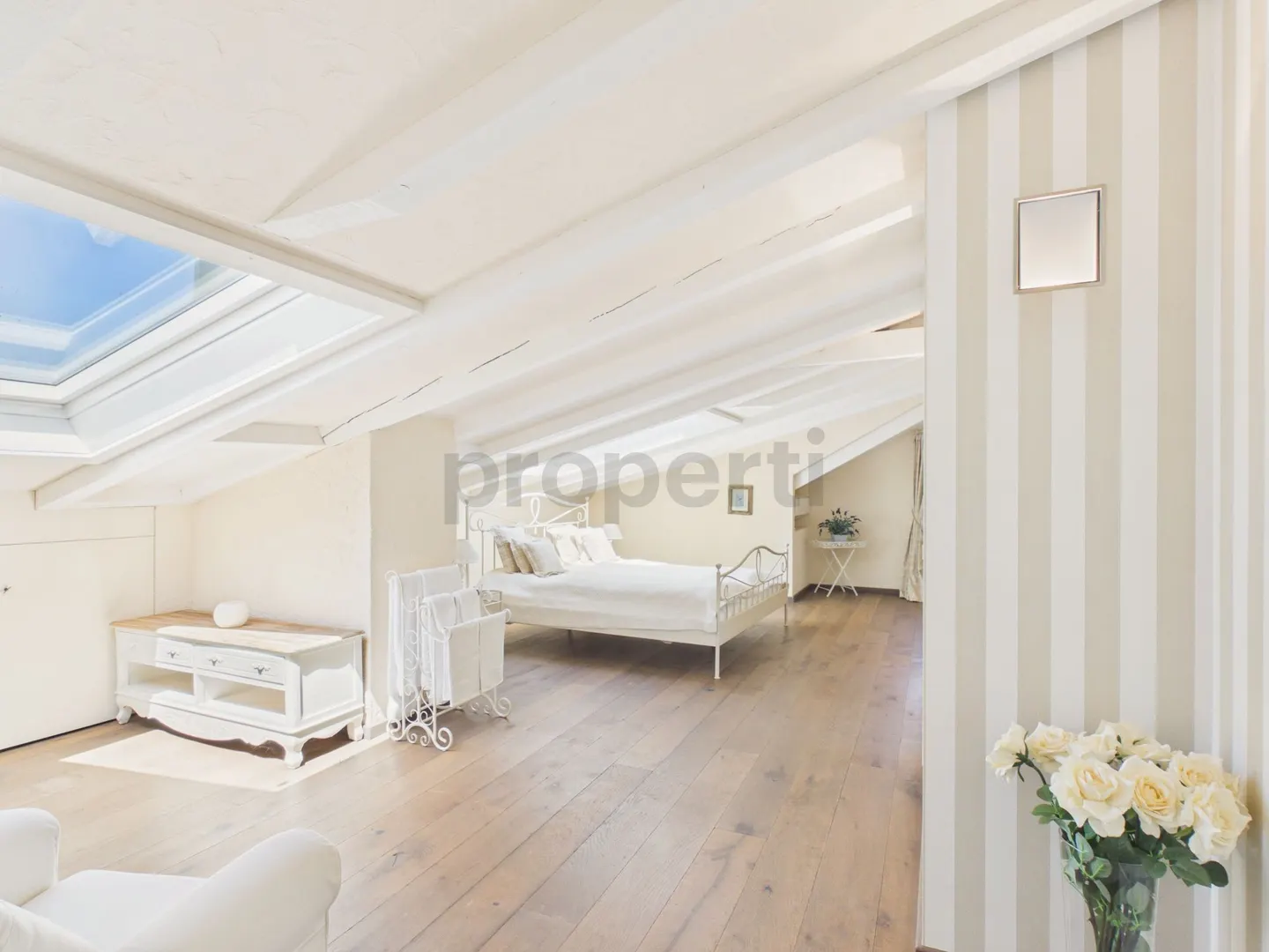 Luxusvilla mit Pool & Blick - Foto 7 von 12