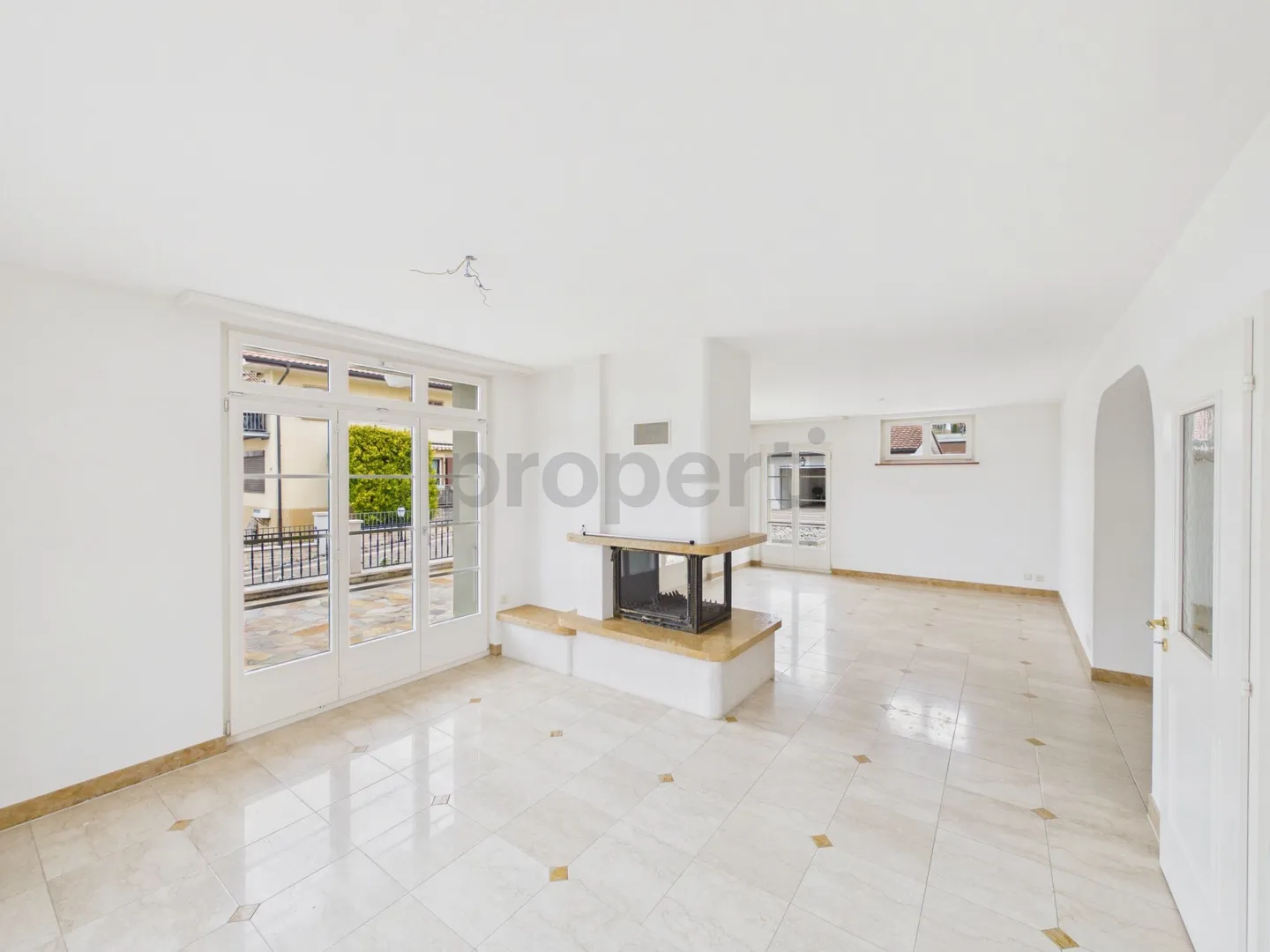 Appartement en duplex de 4,5 pièces, chauffage au sol et parking intérieur disponible - Foto 4 di 13