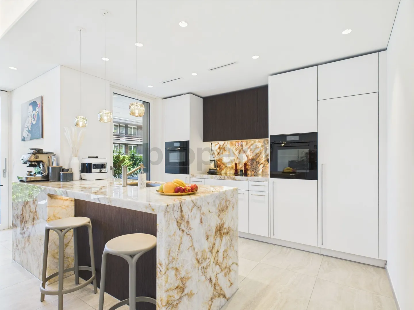 Luxuriöse 3.5-Zimmer-Gartenwohnung in Wilen - Eleganz und Modernität vereint! - Foto 2 von 11