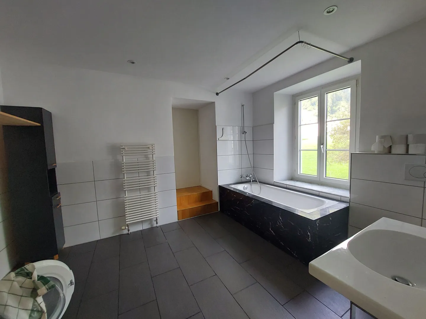 Sonnige 4.5-Zimmer-Terrassenwohnung in Luchsingen - Foto 6 von 9