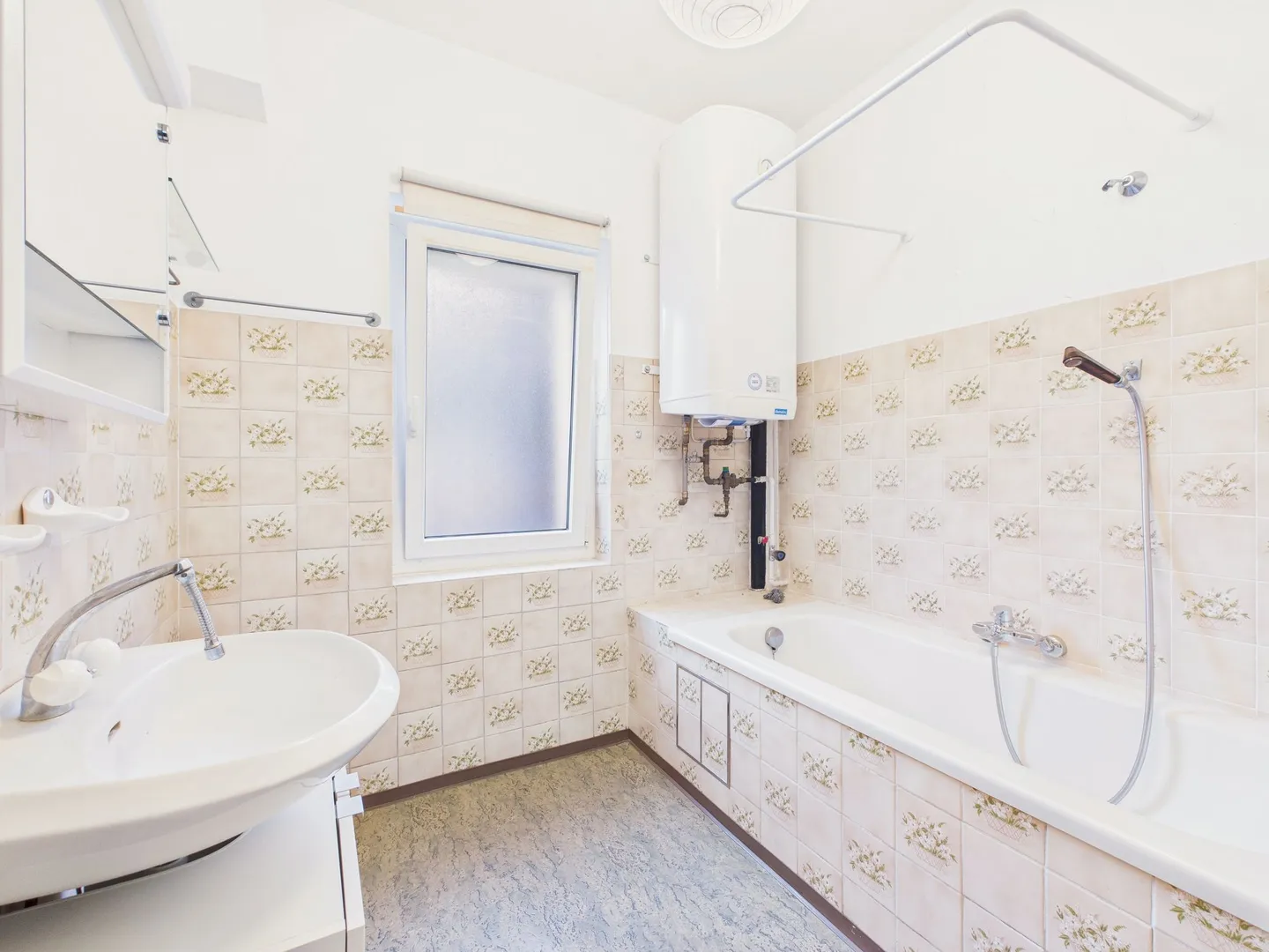 Cozy 3-room apartment in a quiet location in Däniken - Photo 5 of 6