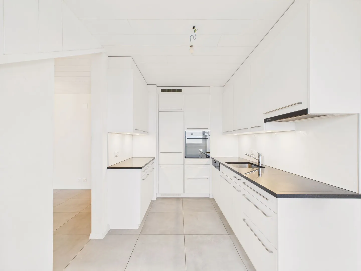 Modern 4.5-room penthouse with southwest-facing balcony, Bellerive VD - Photo 2 of 8