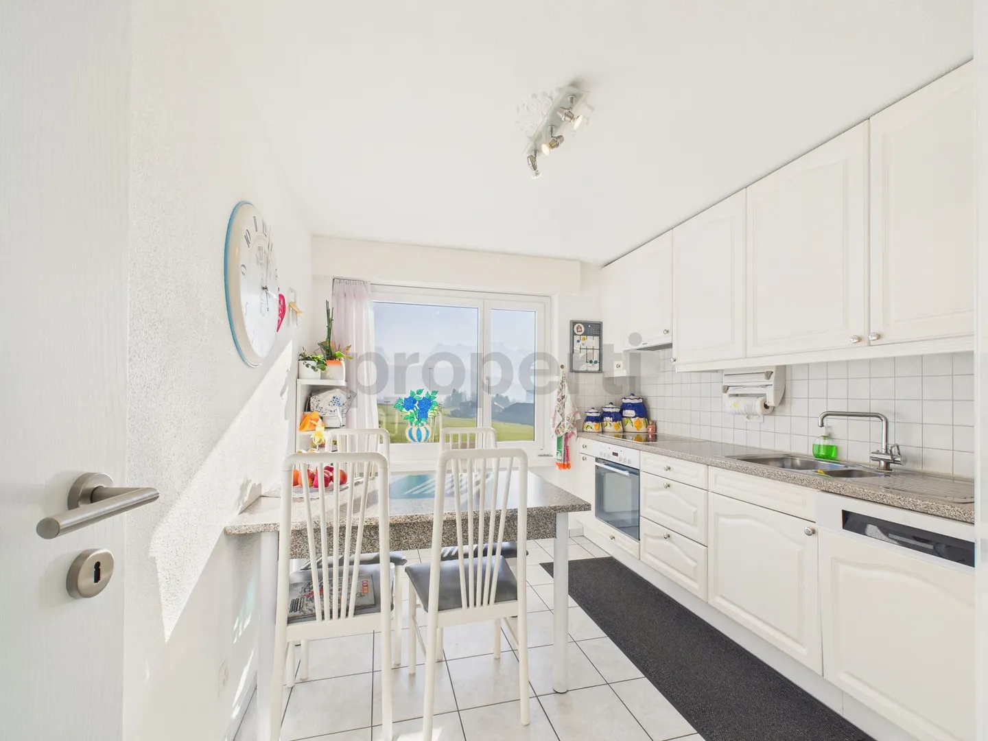 Sonnige 4.5-Zimmer-Wohnung in Schwyz - Foto 6 von 13