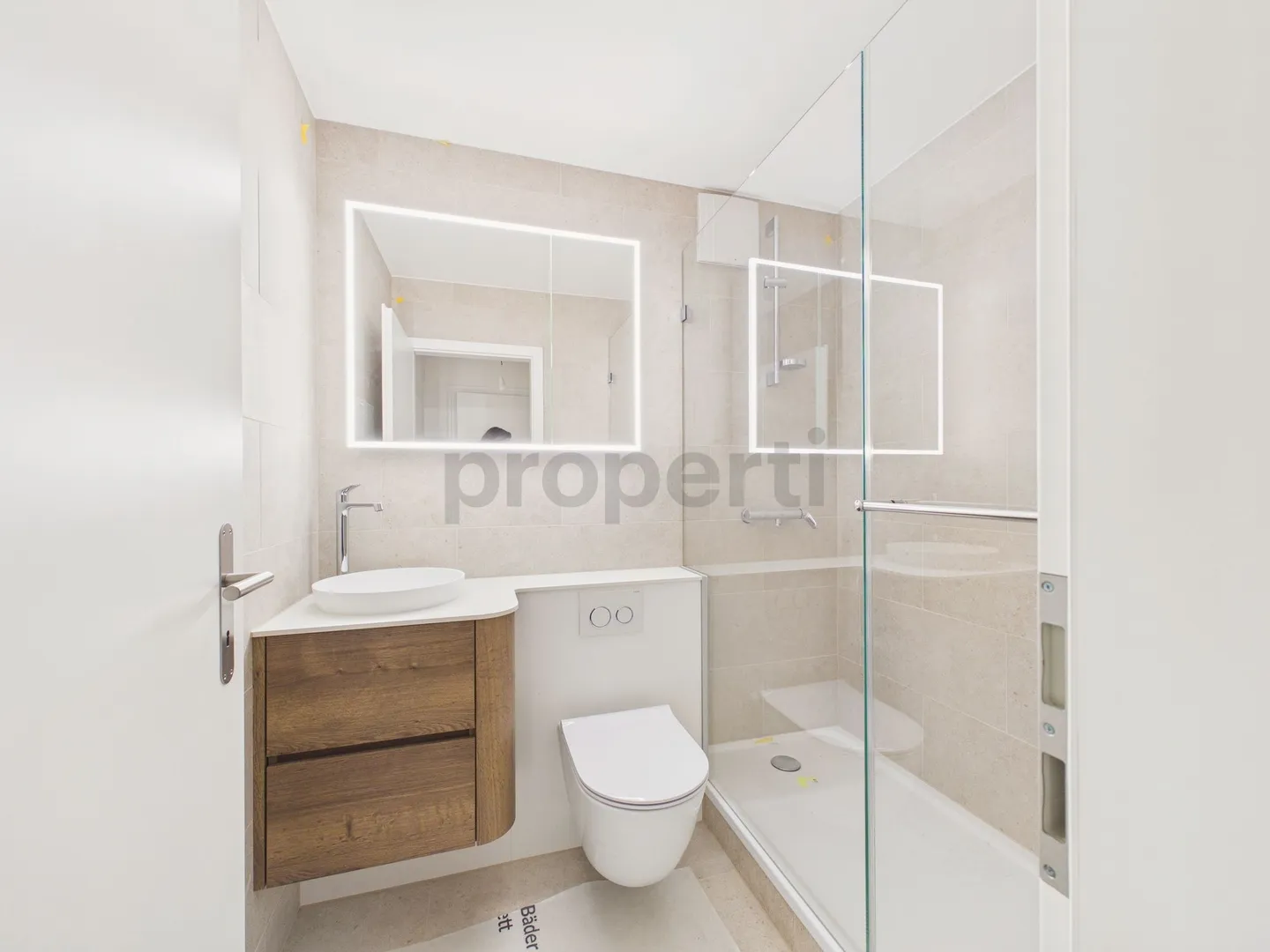 Completely renovated 1.5-room apartment urban living for city lovers - Photo 4 of 9