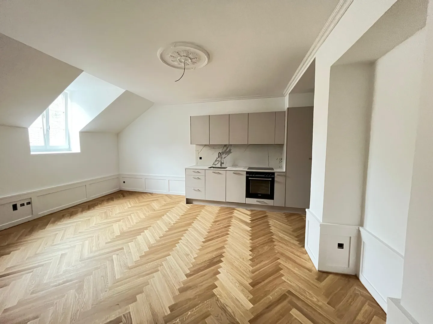 Charmante 2.5-Zimmer-Wohnung - Foto 2 von 8