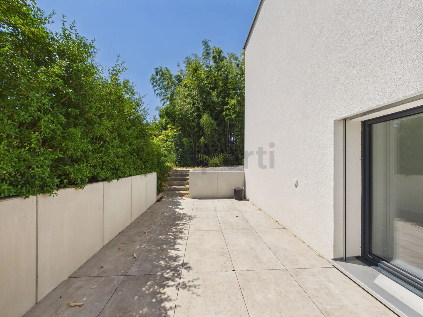 Newly built single-family home with modern comfort in Lostorf - Photo 12 of 13
