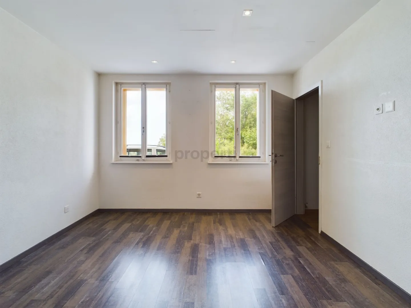 Attraktives Wohnhaus in begehrter Trogener Lage  Ihre solide Investitionsmöglichkeit - Foto 5 von 13