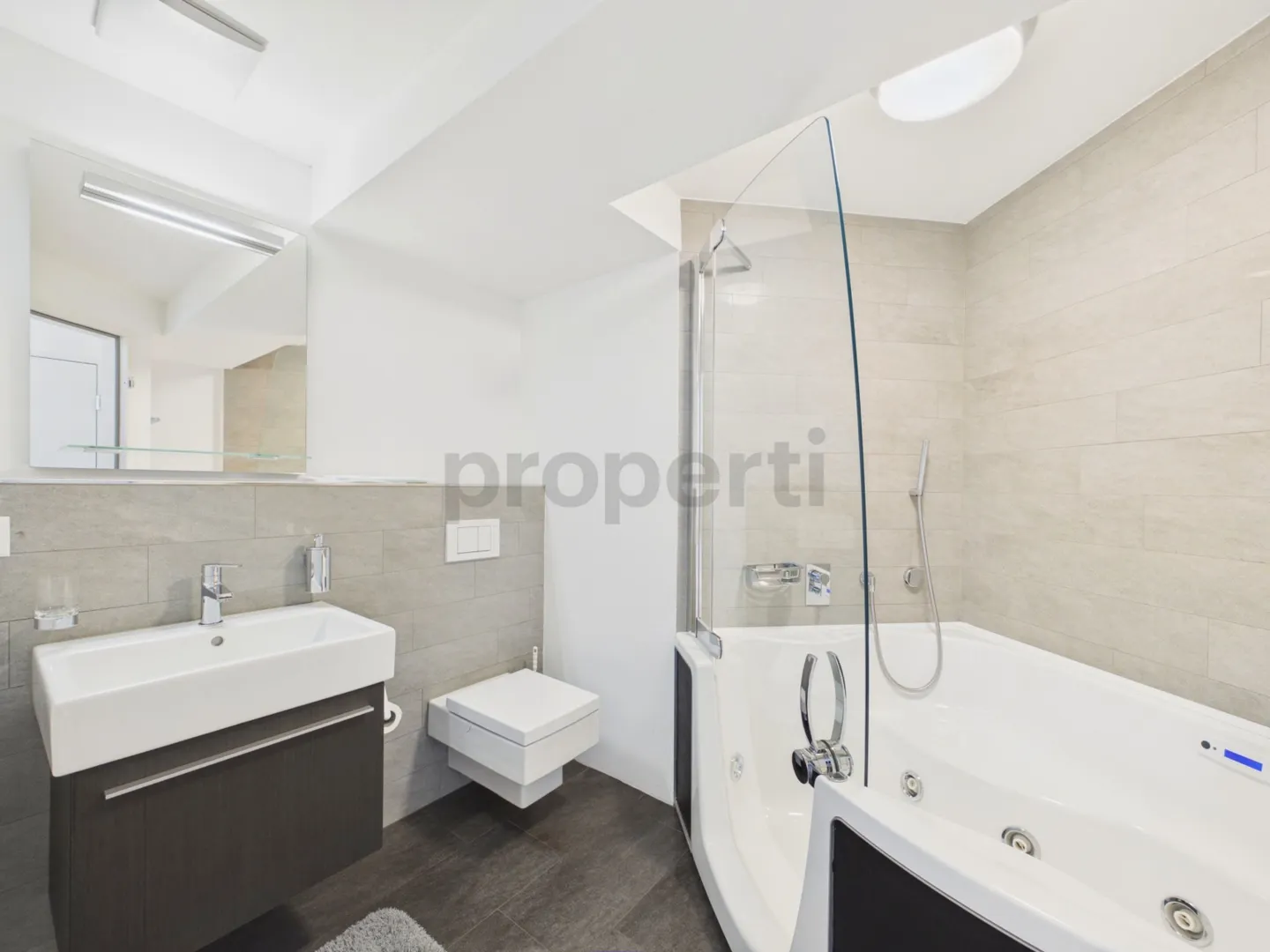 Exklusive grosszügige 3.5 Zimmer Wohnung mit Terrassenplatz und Garten im Park-Feeling - Foto 10 von 11